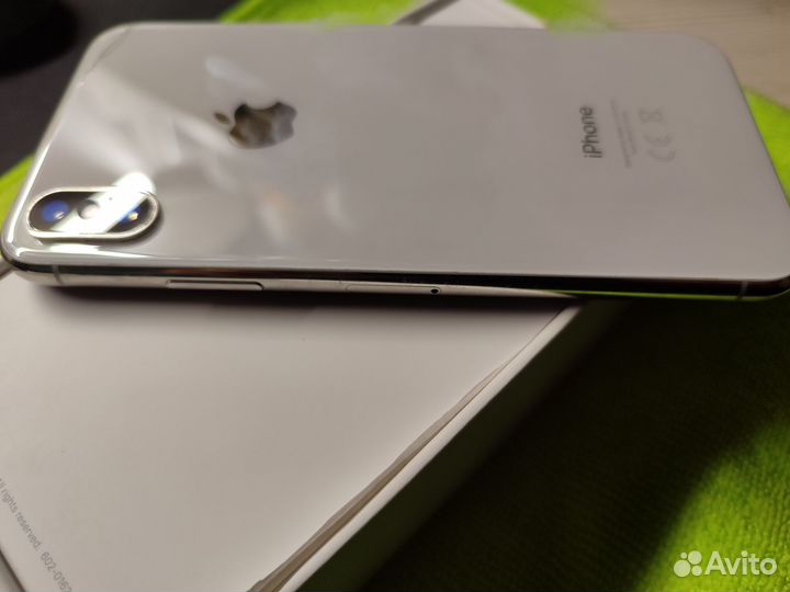iPhone X, 64 ГБ