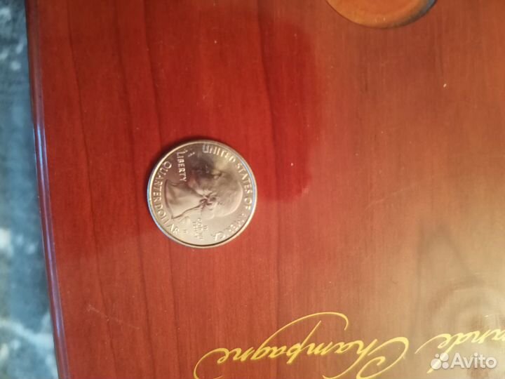 Монета США 25 центов 2015 года