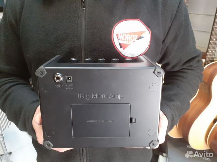 Гитарный комбоусилитель