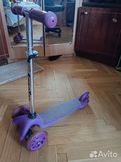 Самокат трехколесный