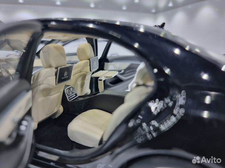 Модель Mercedes S450 W222 2018 1:18 Norev
