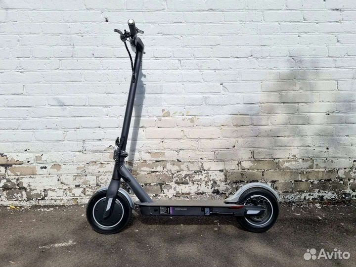 Электросамокат hiper Triumph X101