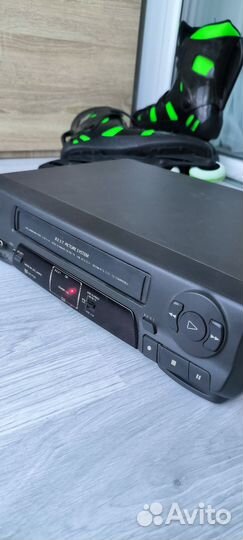Видеомагнитофон jvc
