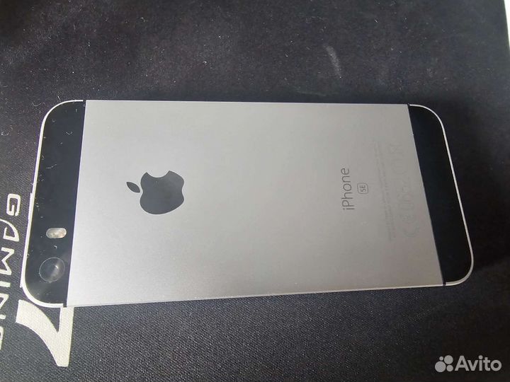 Телефон iPhone se 2016