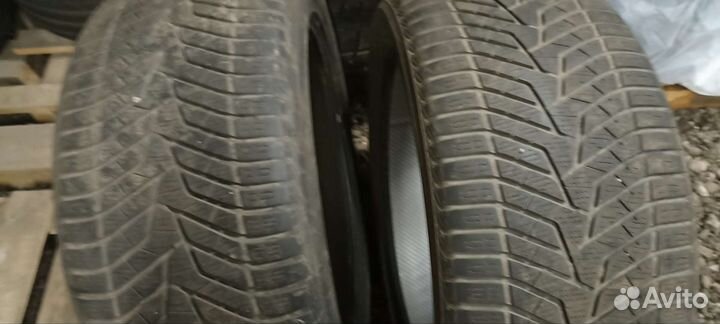 Yokohama W.Drive V905 295/40 R21