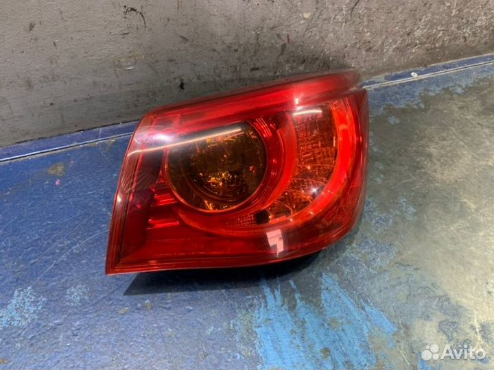 Фонарь правый Infiniti Q50 V37