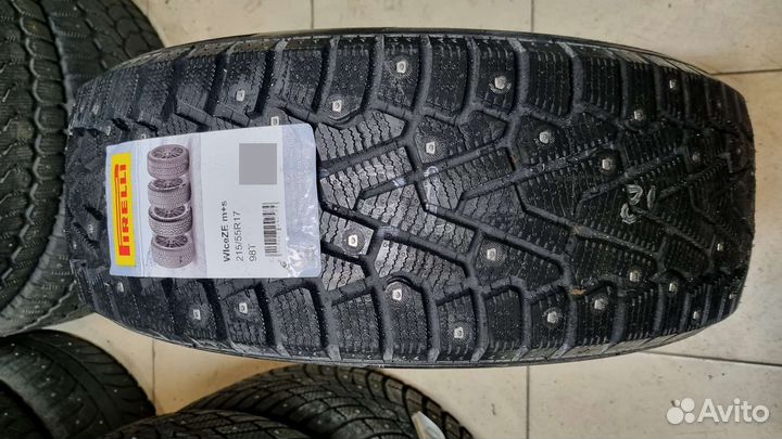 Pirelli Ice Zero 215/55 R17