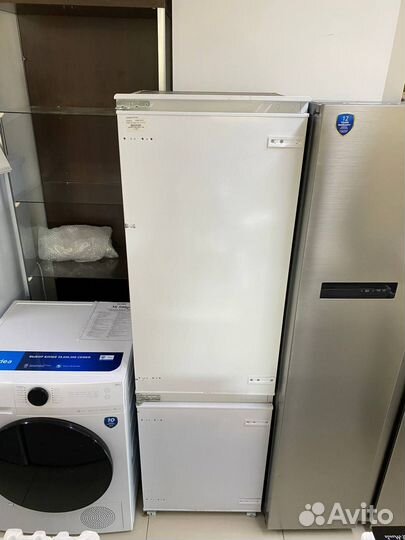 Холодильник Midea mdre379FGF01