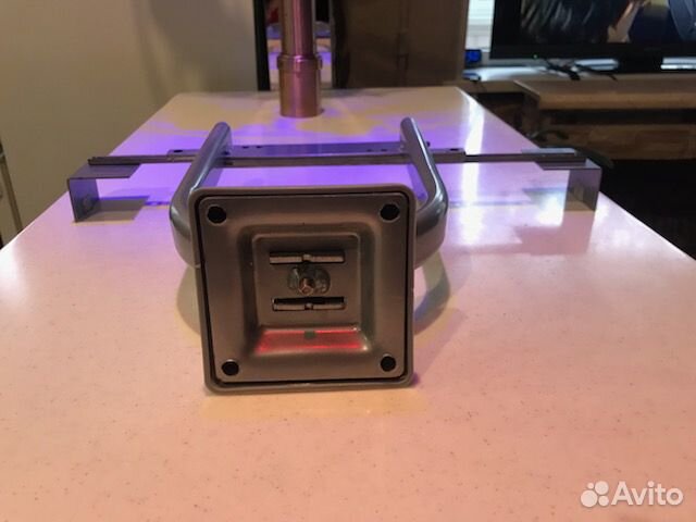 Настенный кронштейн для TV техники