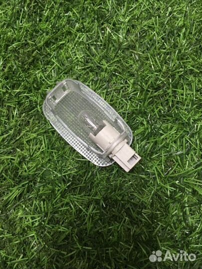 Плафон подсветки салона Mercedes E W212 3.5 2010