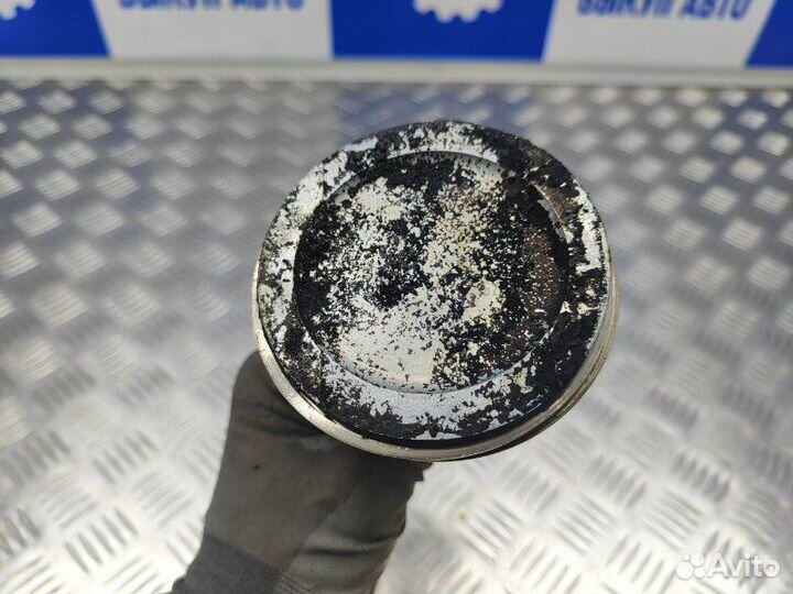 Поршень с шатуном Volkswagen Golf 5 MK5 1.6 BSE