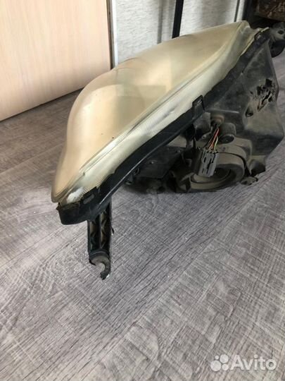 Фара mazda demio