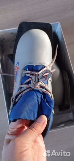 Лыжные ботинки детские 33 размер