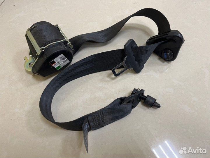 Ремень безопасности задний правый Лада Ларгус R90