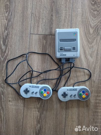 Продаю Nintendo snes mini прошитая