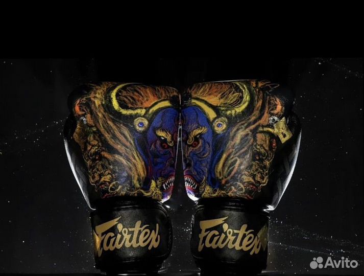 Боксёрские перчатки Fairtex Yamantaka