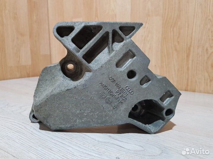 Кронштейн двигателя Volkswagen Passat (B6) 3C2 BVY