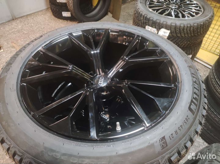 R21 Nokian Tyres Hakkapeliitta 10p SUV 285/45, PCD 5x112 DIA 66.6