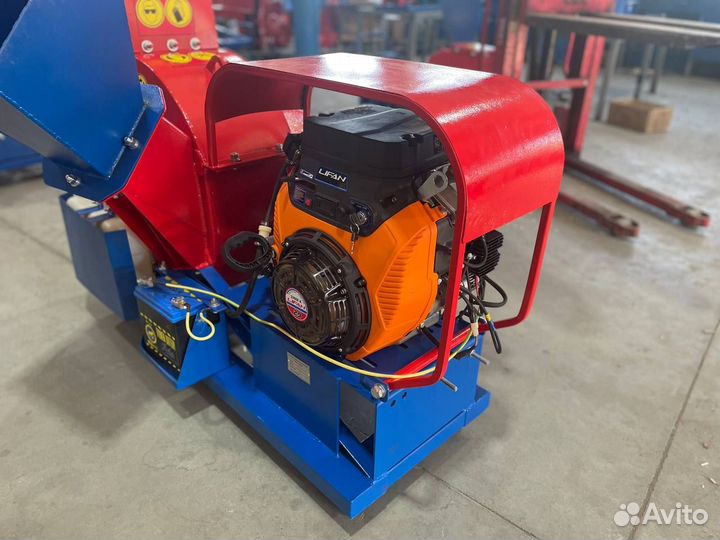 Утилизатор У550 Измельчитель веток. Щепорез