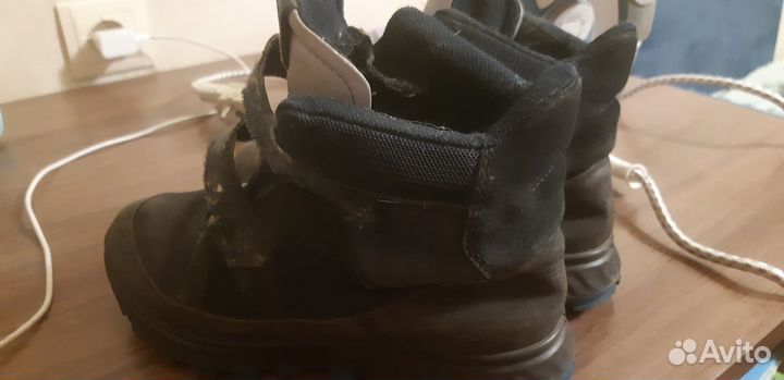 Продам зимние ботинки ессо