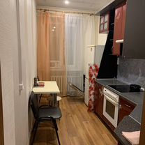 2-к. квартира, 50 м², 1/4 эт.