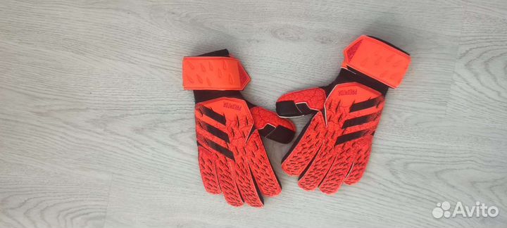 Оригинальные.Новые.Футбольные вратарские перчатки