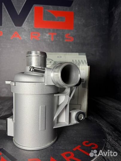Помпа водяной насос Mercedes A2742000107