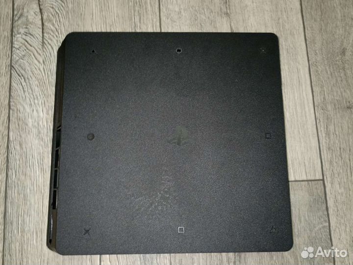 PS4 Slim 500gb 3 игры