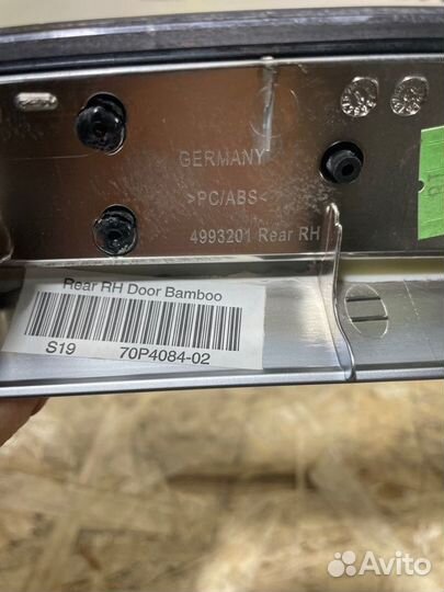 Накладка декоративная планка двери задняя правая