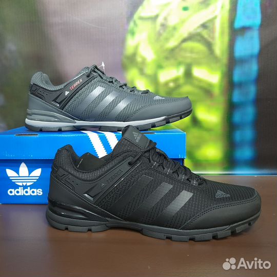 Кроссовки Adidas демисезон артикул 202 чёрный