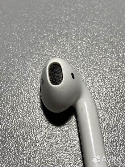 AirPods 1 наушник левый оригинал