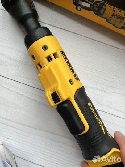 Трещетка Dewalt DCF503