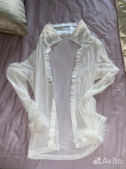 Блуза с перьями