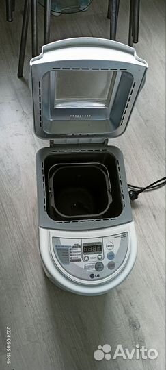 Хлебопечка LG