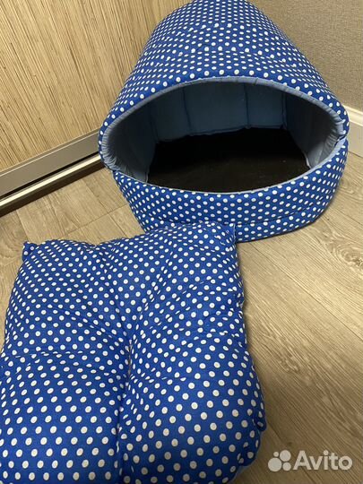 Лежанка для кошек