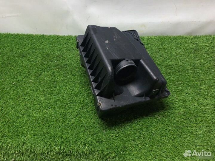 Корпус воздушного фильтра Opel Zafira B 2005-2012