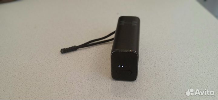 Беспроводные наушники JBL и airpods