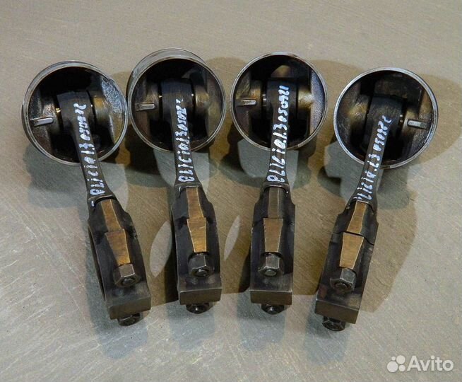 Шатун с поршнем Skoda Felicia 1.3