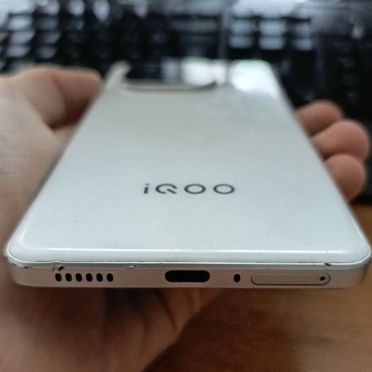 vivo iQOO Z9, 8/128 ГБ, 2 SIM
