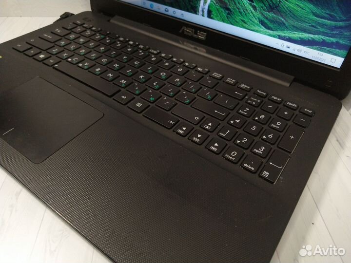 Быстрый ноутбук asus i3/SSD