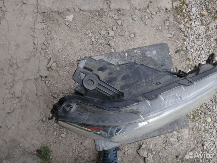 Хонда Фред спайк Фара правая Freed Spike 10-16