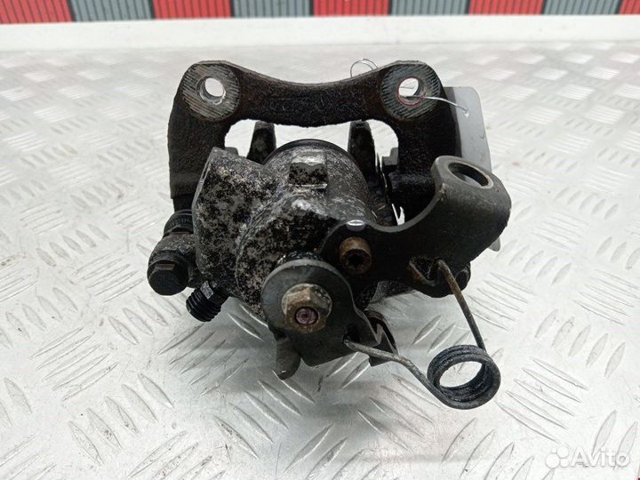 Суппорт задний левый для Peugeot-Citroen C5 2