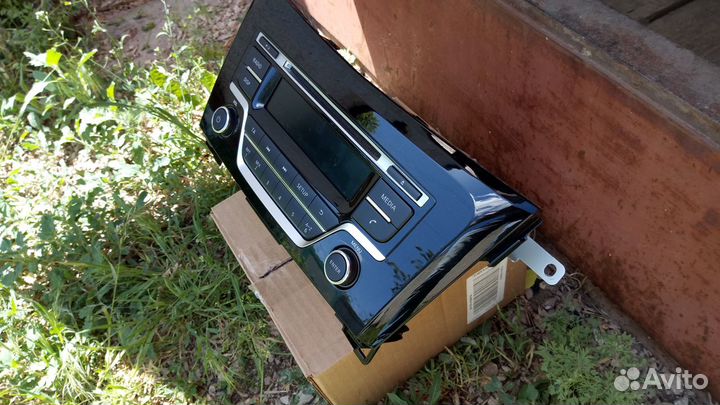 Штатная магнитола от Nissan x-trail