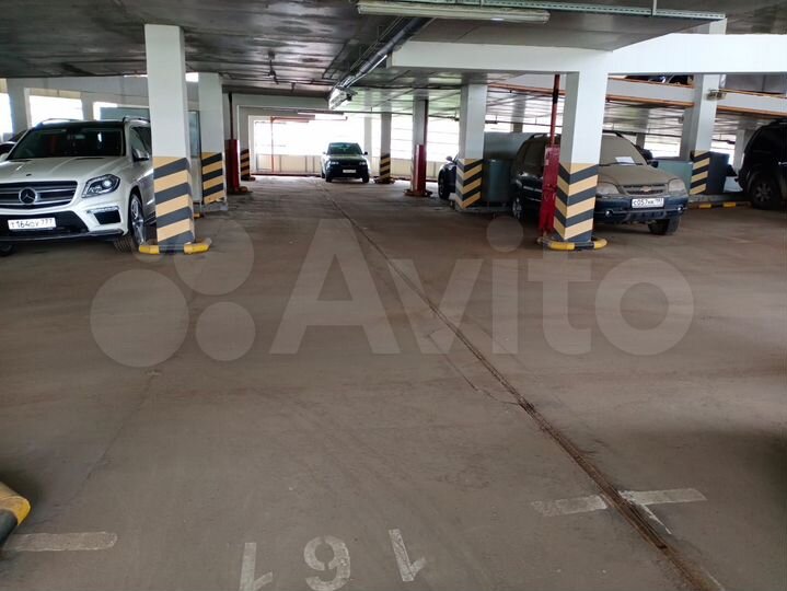 Машиноместо, 16 м²