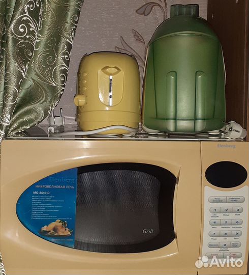 Микроволновая печь / соковыжималка / тостер