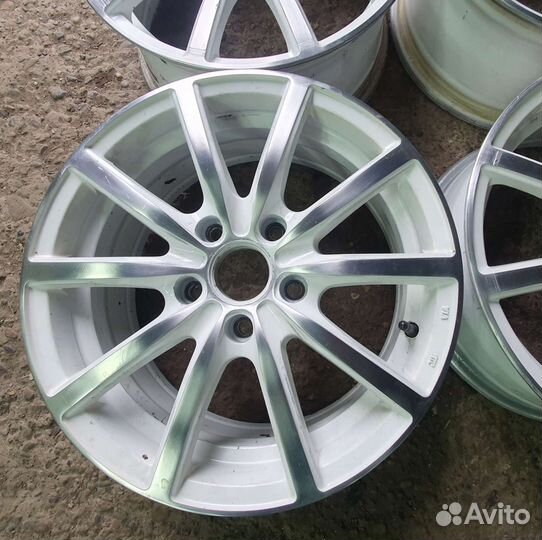 Красивые диски R16