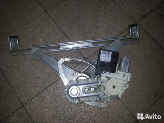 Детали двери Volvo s40