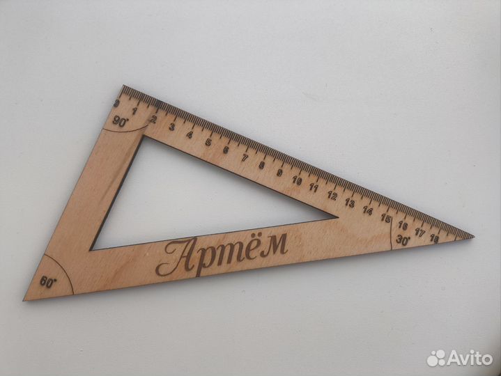 Линейка из дерева