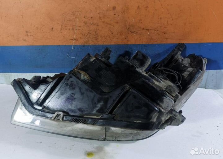 Фара передняя правая Opel Astra H Универсал (L35)