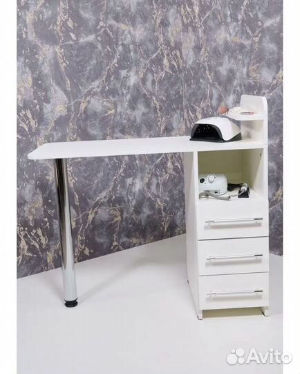 Маникюрный стол складной